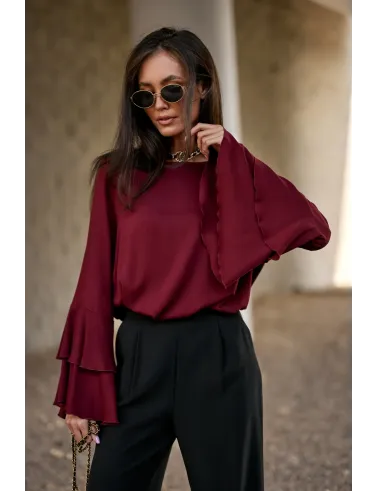 Camila – elegante bordeauxfarbene Bluse mit Volants an den Ärmeln | Roco Fashion