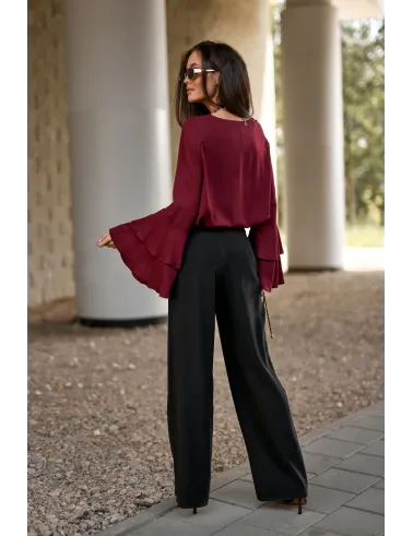 Camila – elegante bordeauxfarbene Bluse mit Volants an den Ärmeln | Roco Fashion