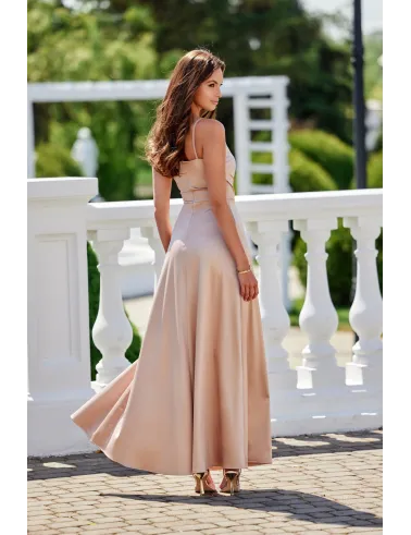 Salma – elegantes Satin-Maxikleid mit Drapierung & hohem Schlitz Beige | Roco Fashion