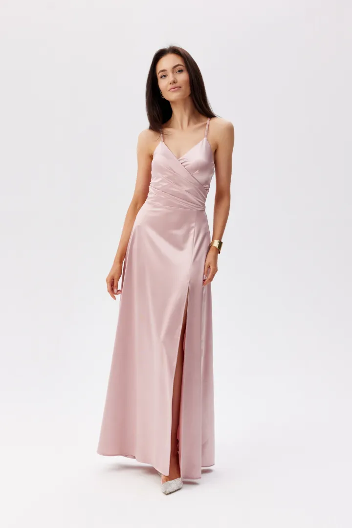 Serena - elegante Maxikleid aus Satin mit Spaghettiträgern, Beinschlitz und Schnürung am Rücken in Rosa