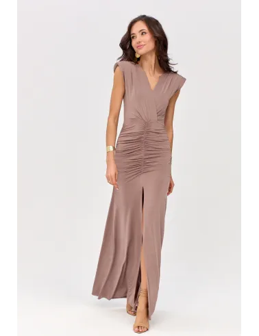 Noelia – Langes elegantes Abendkleid mit Drapierung und Beinschlitz in hell Braun| Roco Fashion