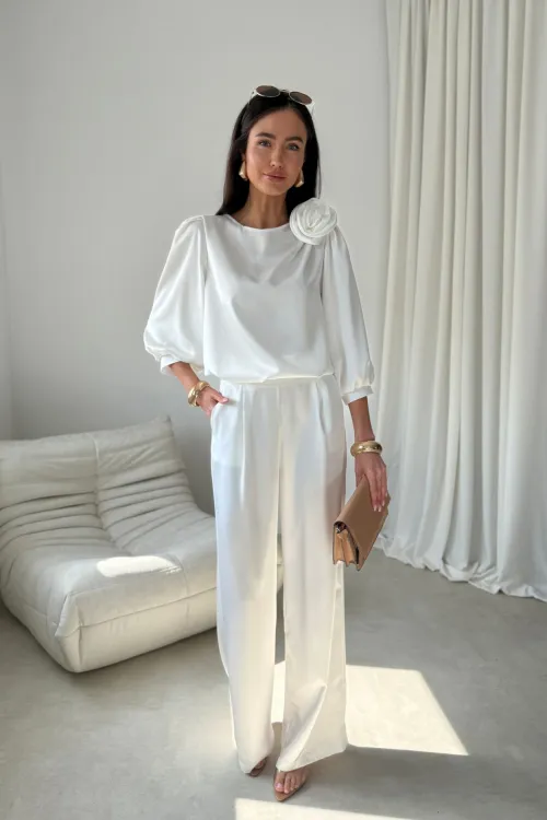 Elsa – eleganckie szerokie spodnie satynowe ecru damskie | Roco Fashion