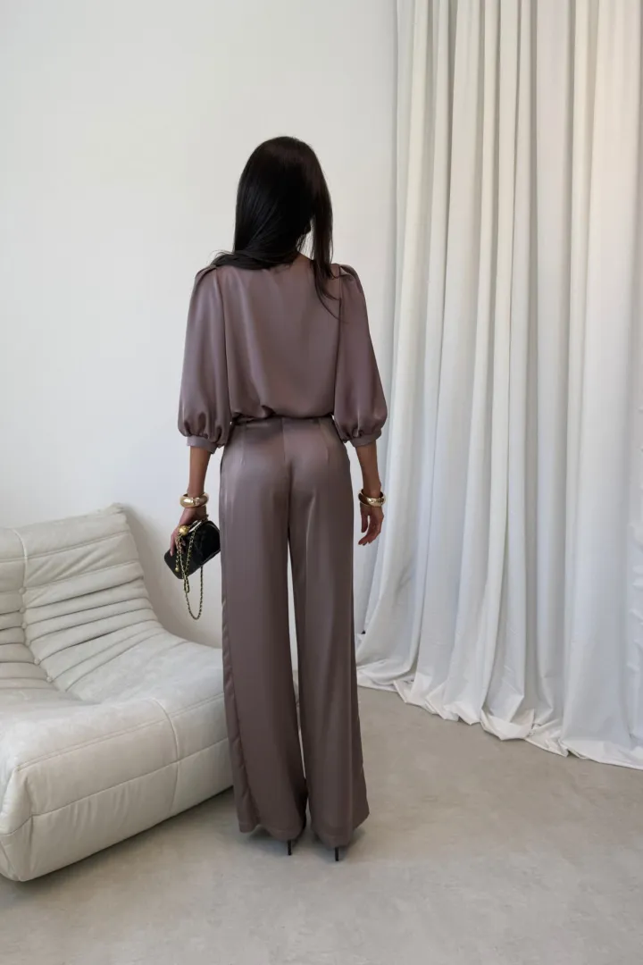 Elsa - elegante Wide-Leg Hose mit edlem Satin-Finish in Braun