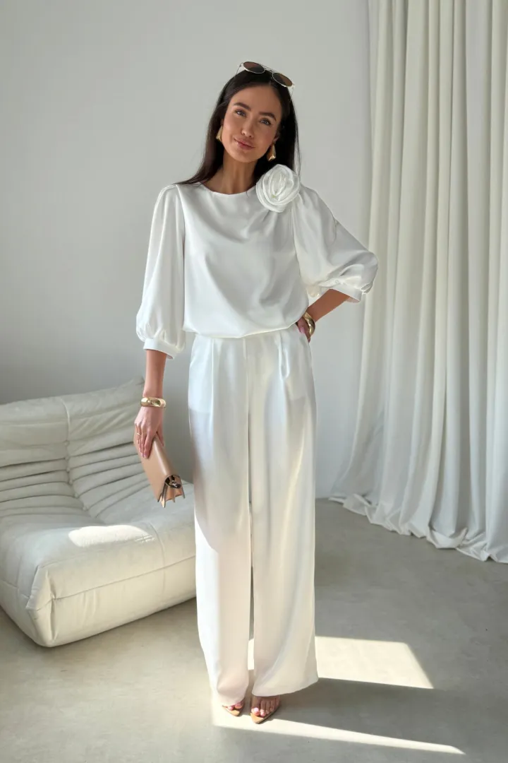 Elsa - elegante Wide-Leg Hose mit edlem Satin-Finish in Ecru