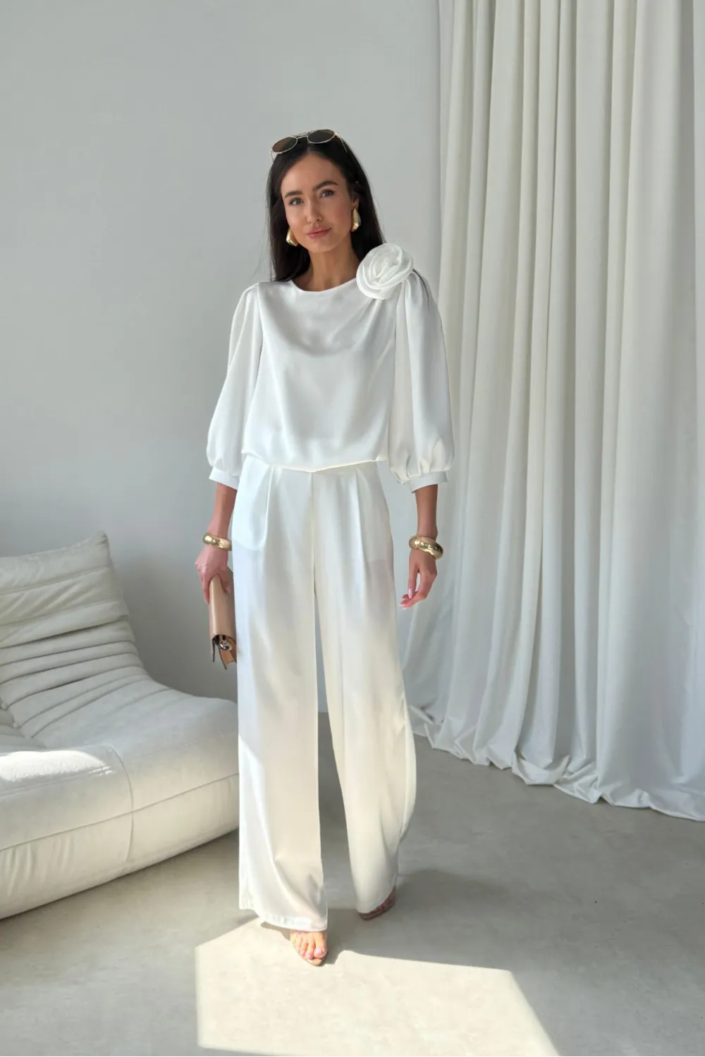 Elsa – eleganckie szerokie spodnie satynowe ecru damskie | Roco Fashion