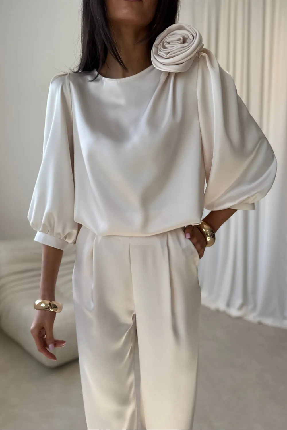 Elsa – elegante Wide-Leg Hose mit Satin-Finish in Vanille| Roco Fashion