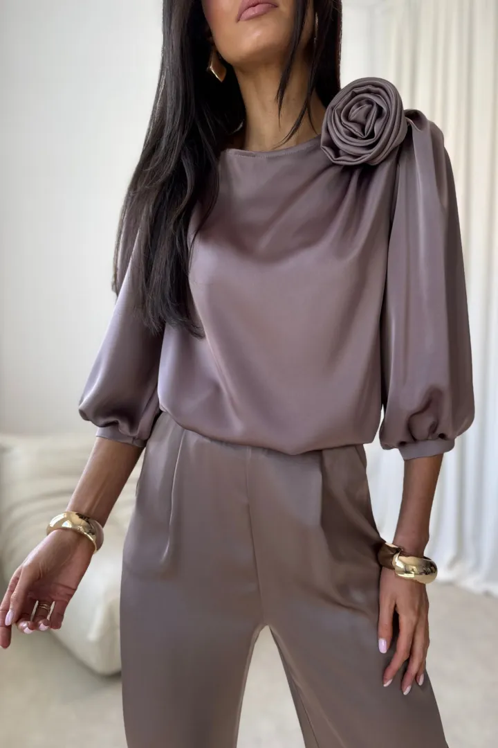 Elsa - elegante Wide-Leg Hose mit edlem Satin-Finish in Braun