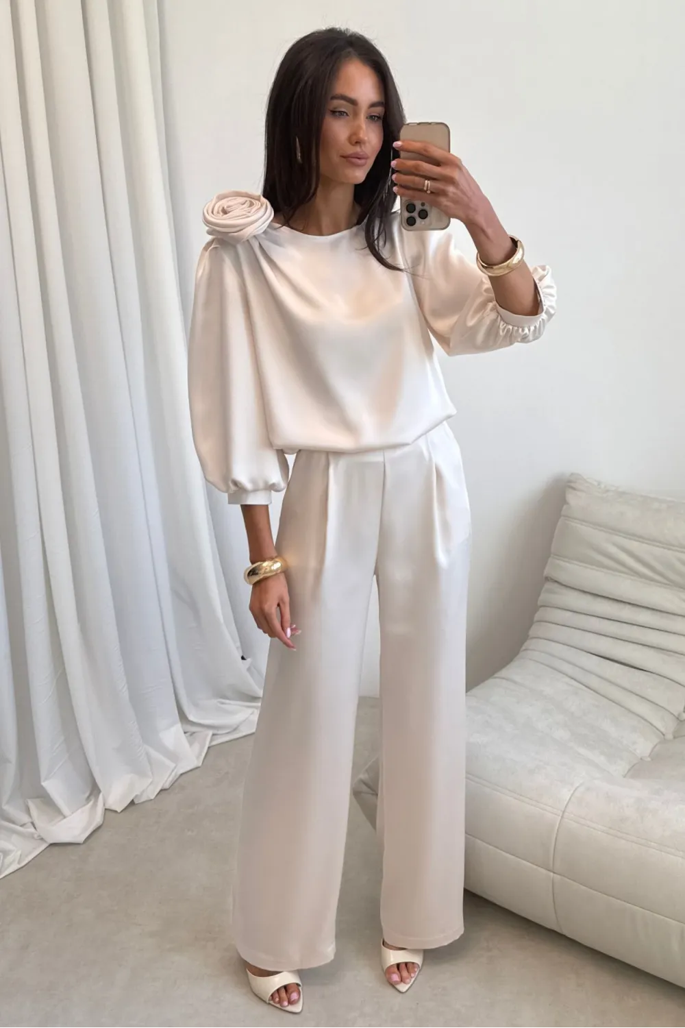 Elsa – elegante Wide-Leg Hose mit Satin-Finish in Vanille| Roco Fashion