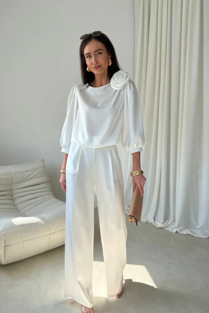 Elsa - elegante Wide-Leg Hose mit edlem Satin-Finish in Ecru