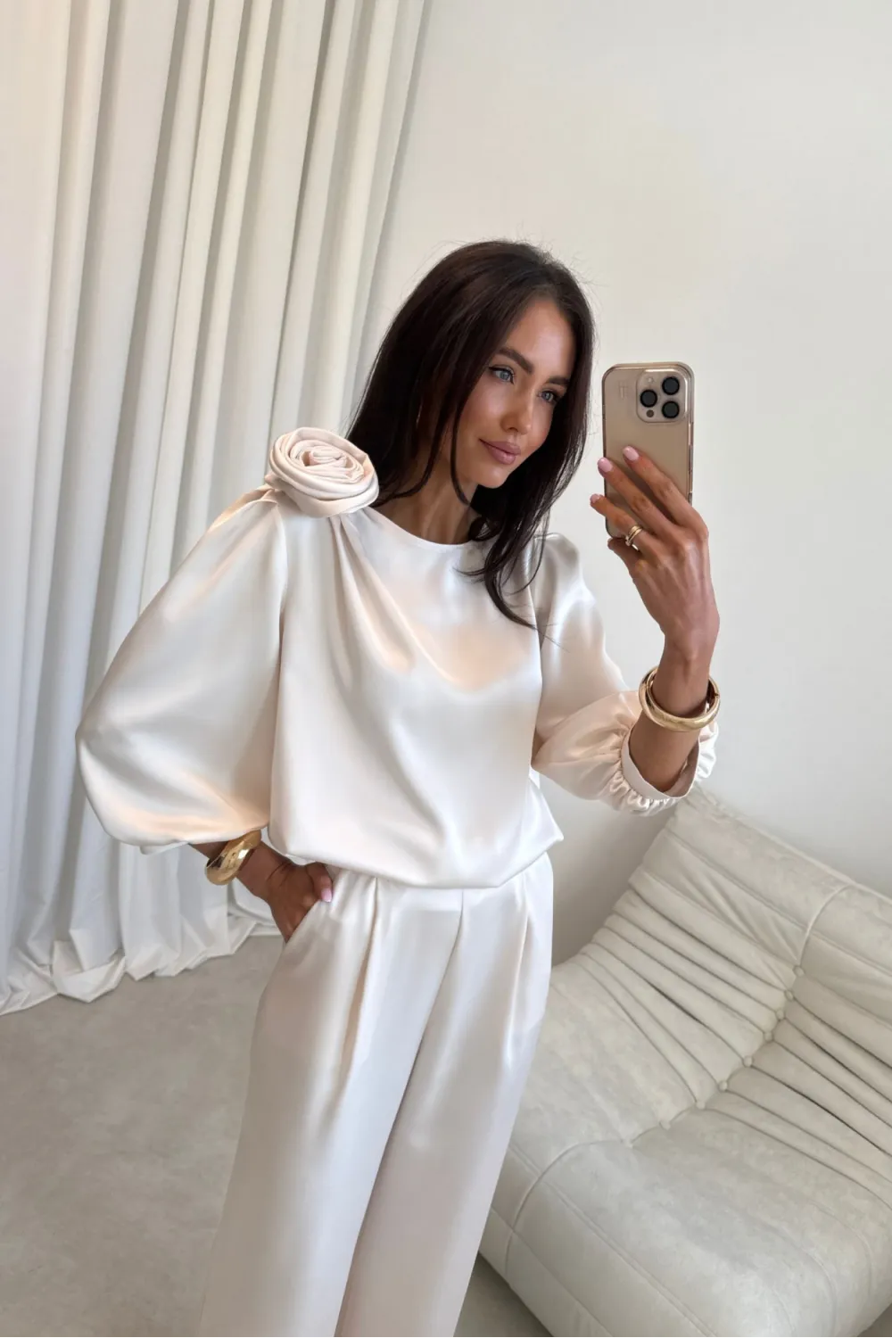 Elsa – eleganckie szerokie spodnie satynowe waniliowe damskie | Roco Fashion