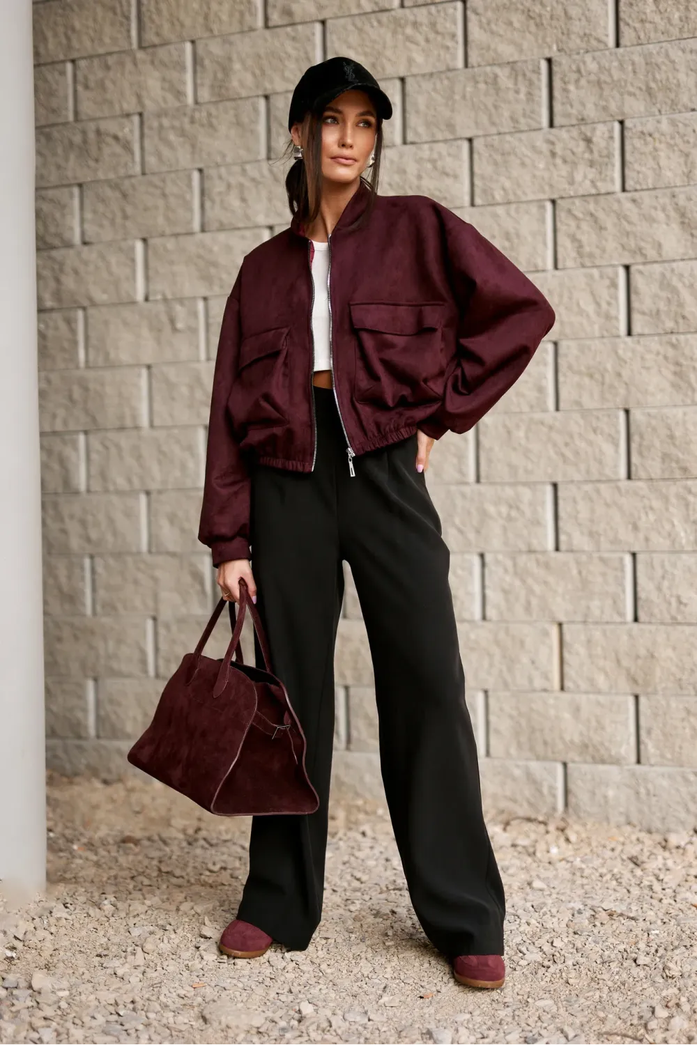 Vivara – Bordeaux Bomberjacke mit Reißverschluss | Roco Fashion Vivara – Bordeaux Bomberjacke mit Reißverschluss | Roco Fashion