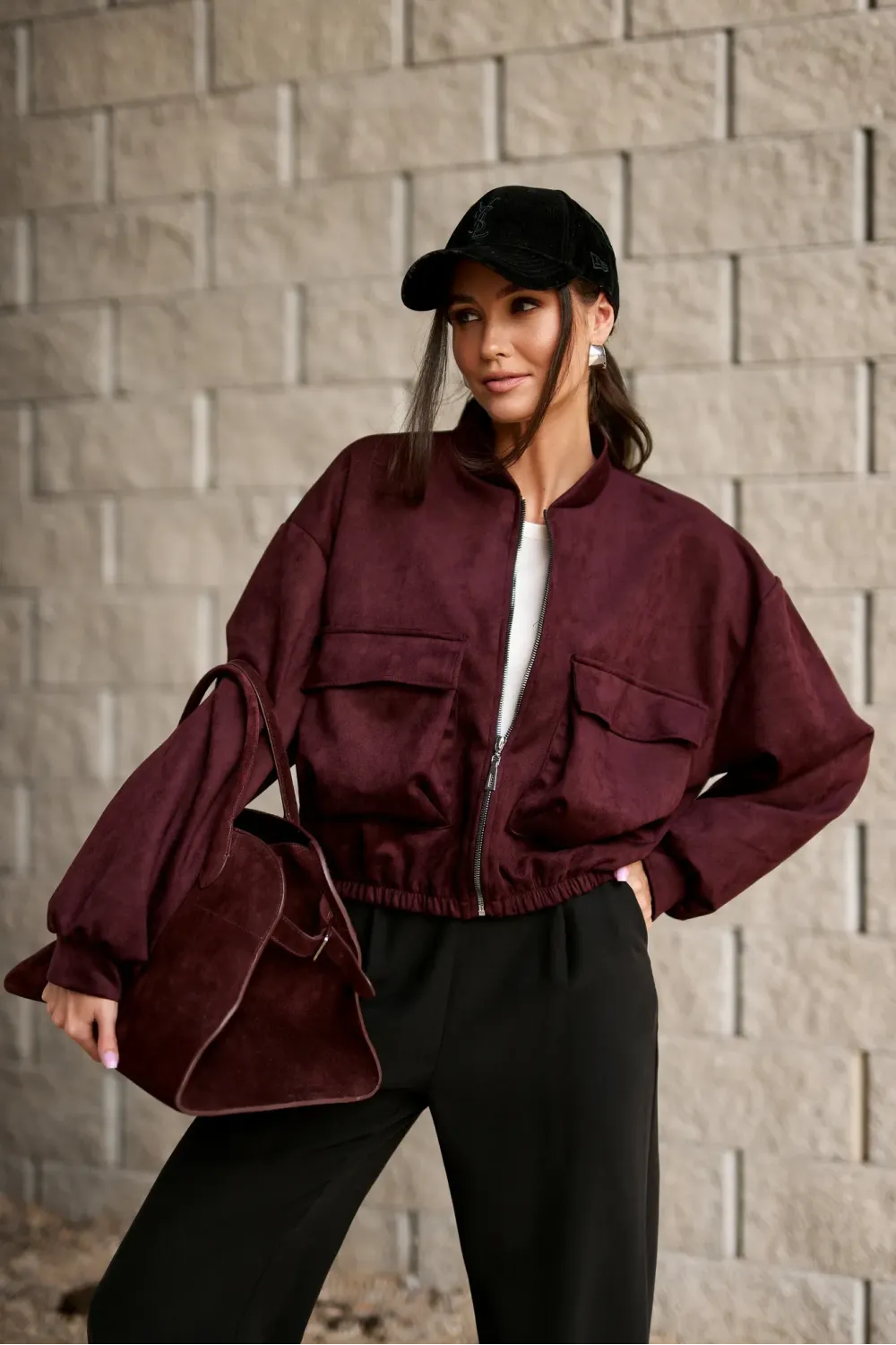 Vivara – Bordeaux Bomberjacke mit Reißverschluss | Roco Fashion Vivara – Bordeaux Bomberjacke mit Reißverschluss | Roco Fashion