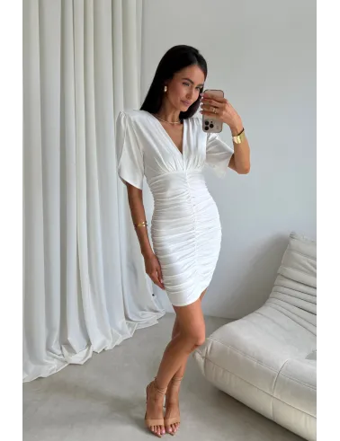 Novalie – Elegantes Minikleid mit Raffungen und kurzen Ärmeln in Ecru| Roco Fashion