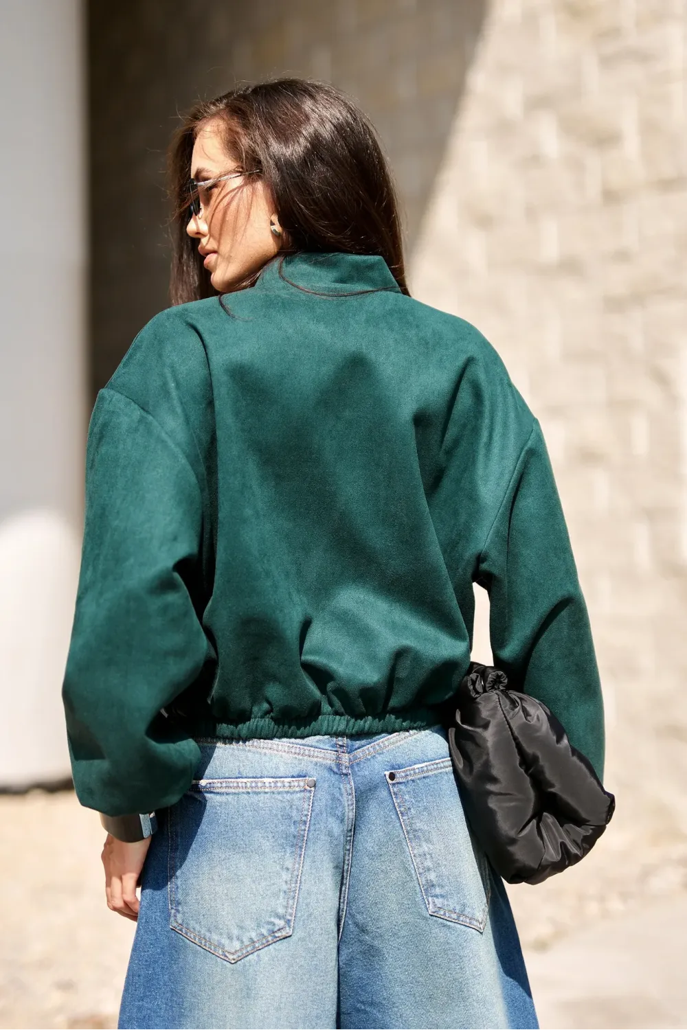 Vivara – kurtka bomberka w kolorze butelkowej zieleni na zamek | Roco Fashion