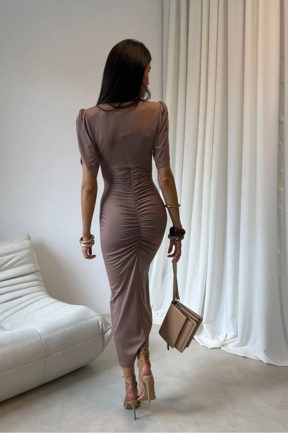 Melisandre - elegante Midikleid mit Raffungen in Cappuccino | Roco Fashion