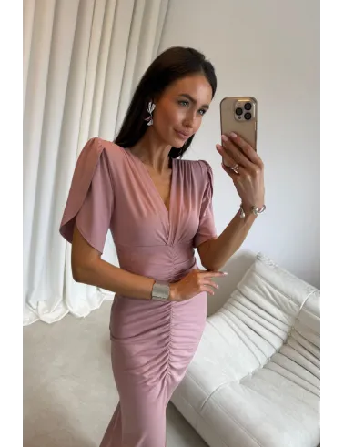 Melisandre - dopasowana sukienka midi z marszczeniem ciemny róż| Roco Fashion