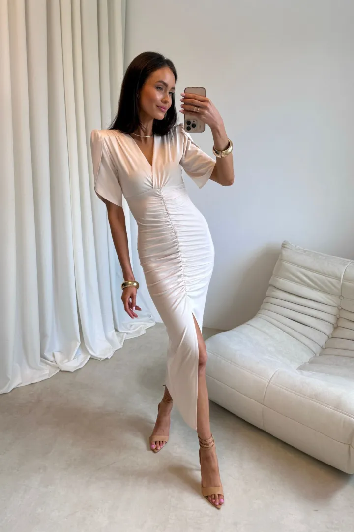 Melisandre - elegante Midikleid mit Raffungen in Vanille