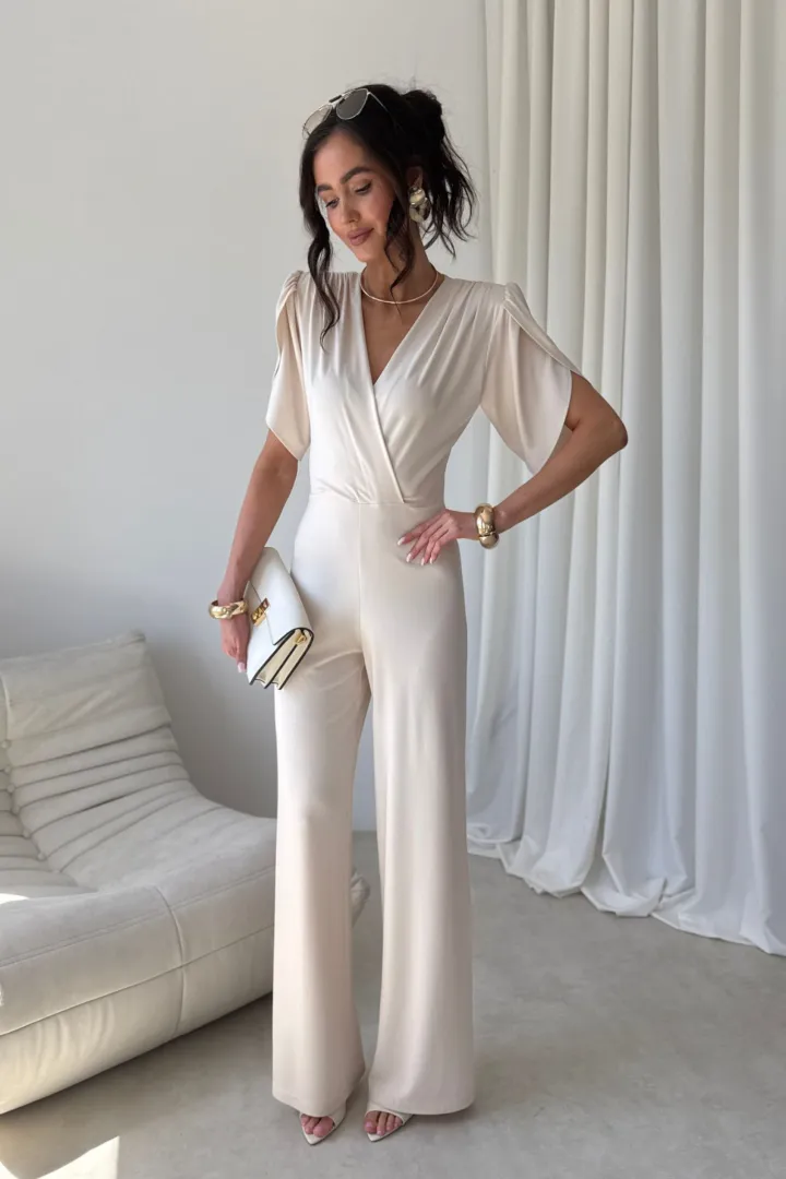 Amaris – Eleganter Jumpsuit mit V-Ausschnitt und weitem Bein in Vanille| Roco Fashion