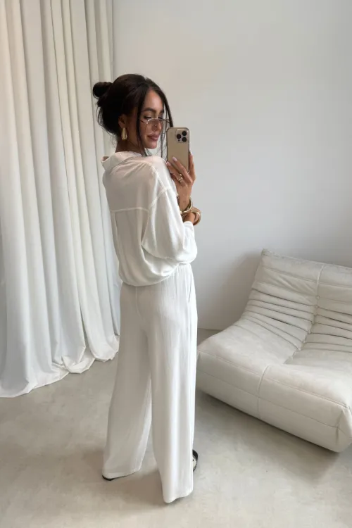 Rosalise - Luftige Hemdbluse mit Brusttasche in Ecru