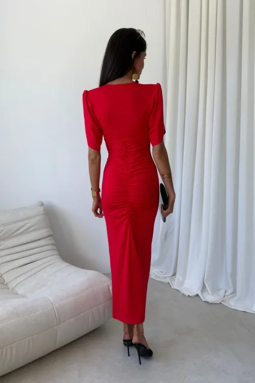 Melisandre - elegante Midikleid mit Raffungen in Rot