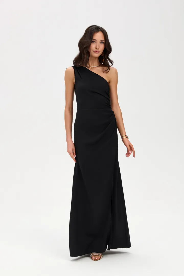 Selisse – Asymmetrisches Maxikleid mit Raffungen und Beinschlitz in Schwarz| Roco Fashion