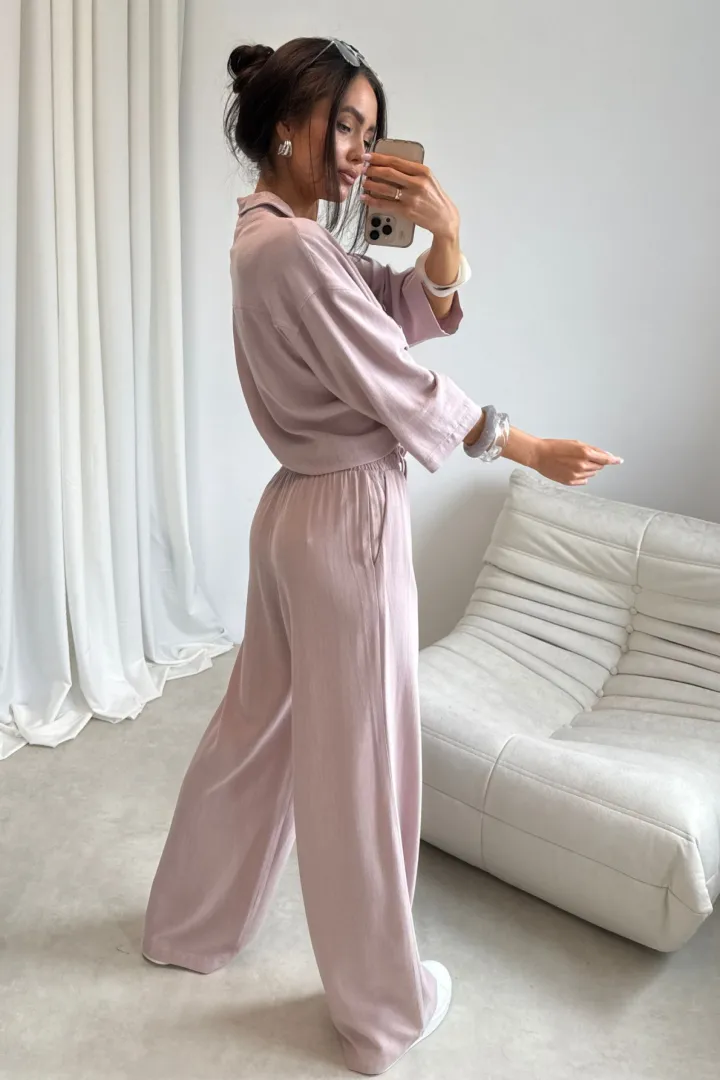 Malmo - Weite Hose mit Bindegürtel und elastischem Bund in Rosa