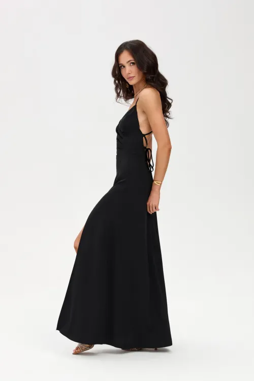 Amara - Maxikleid mit Rückenausschnitt und Bindedetail in Schwarz