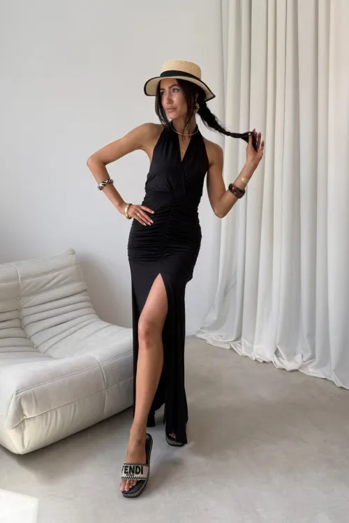 Adeline - Langes Neckholderkleid mit Raffungen in Schwarz