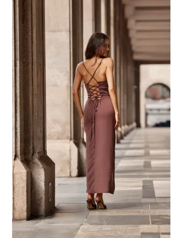 Aria – dunkelbraunes Midikleid mit Schnürung am Rücken | Roco Fashion