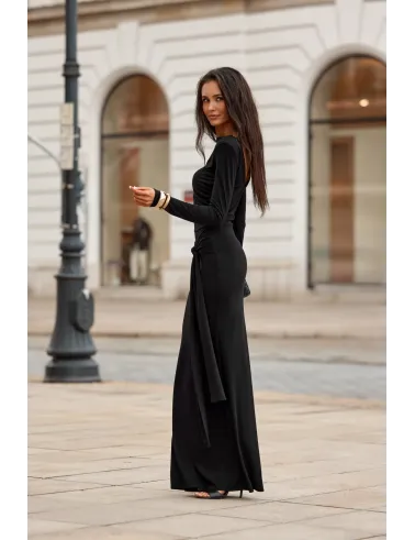 Serenya – schwarzes Maxikleid mit Rückenausschnitt | Roco Fashion