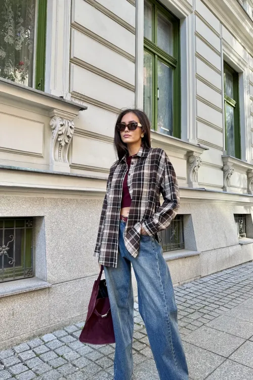 Katnis – czekoladowa koszula w kratę