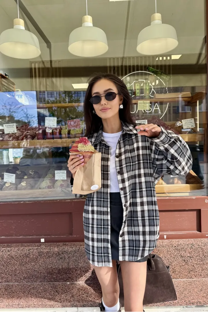 Katnis – taupefarbenes Hemd mit Karomuster