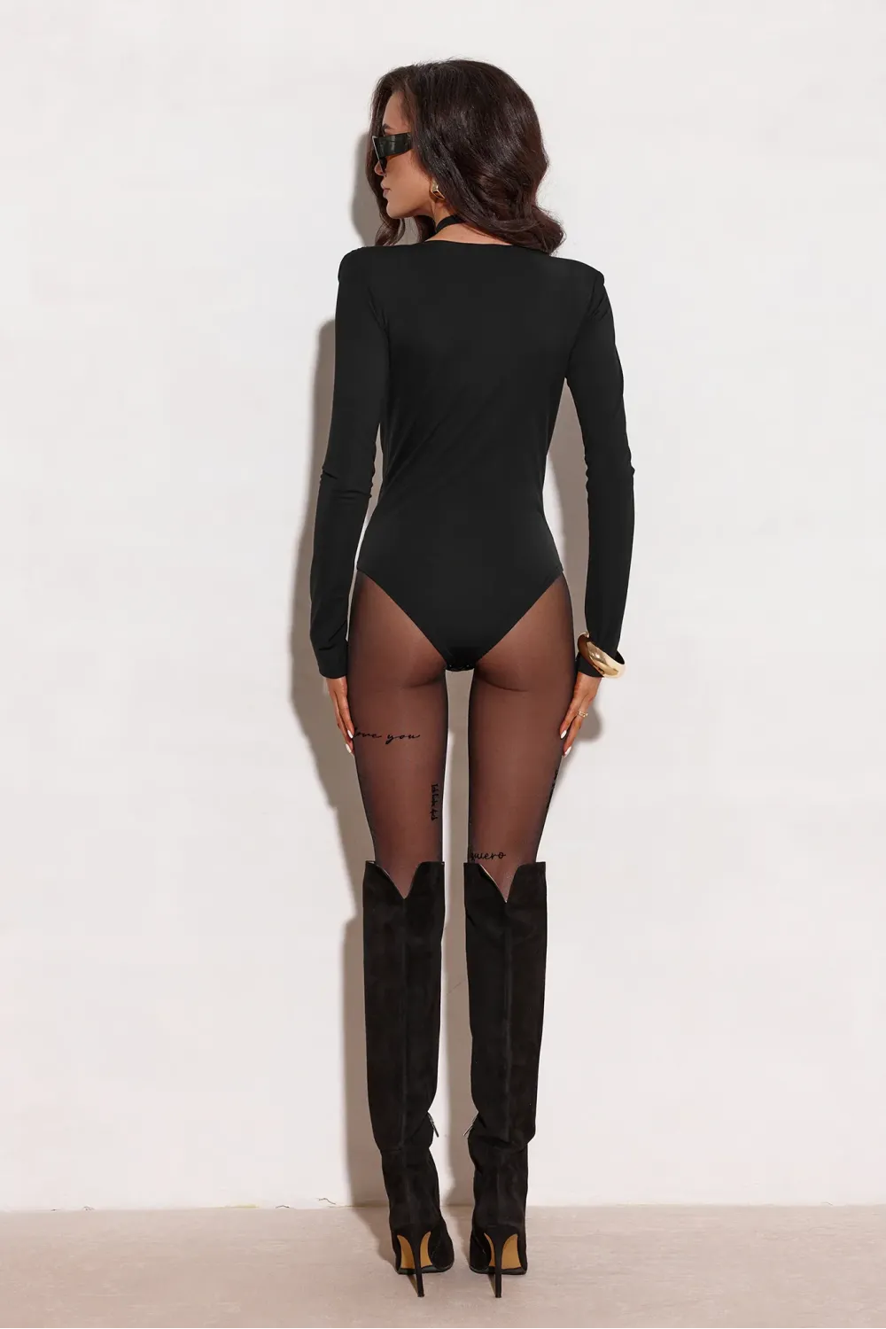 Diana – Elegantes schwarzes Body mit tiefem V-Ausschnitt und Hals-Schleife | Roco Fashion