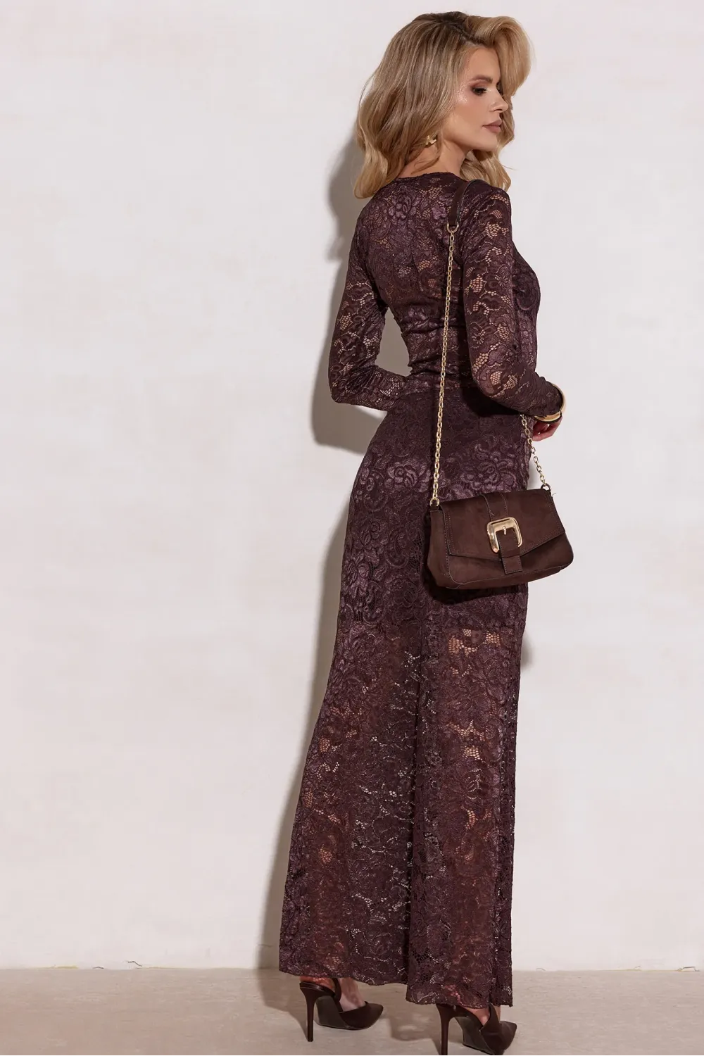 Velisse – koronkowe body z długim rękawem w ciemnym brązie | Roco Fashion