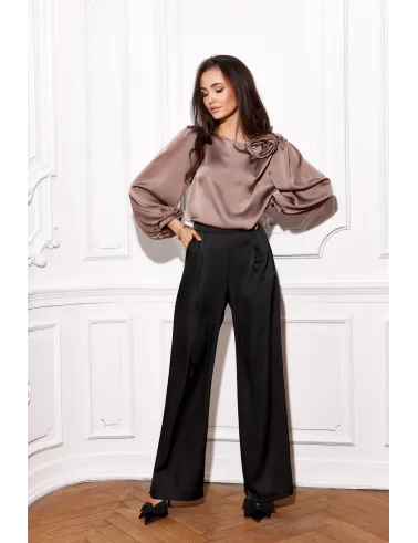 Elsa – elegante Wide-Leg Hose mit edlem Satin-Finish in Schwarz | Roco Fashion